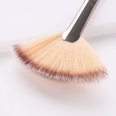 Mini Mask Applicator Face Brush Natural Bristle Facial Contour Fan Brush Single Highlighter Fan Makeup Brush